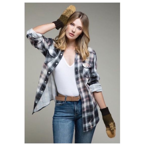 🧶Chunky cable knit mitten with rib knit band and faux fur lining🧶 - Picture 3 of 5